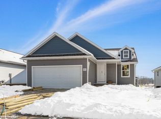 8950 Primo Ln, West Des Moines, IA 50266