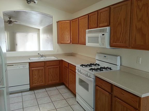 4th image of 10219 E Caribbean Ln