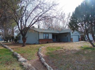 3817 E Lake Shore Dr, Rimrock, AZ 86335
