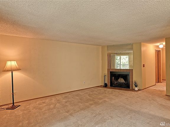 5th image of 19851 25th Ave NE APT 219