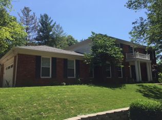 920 Baintree Ln, Ballwin, MO