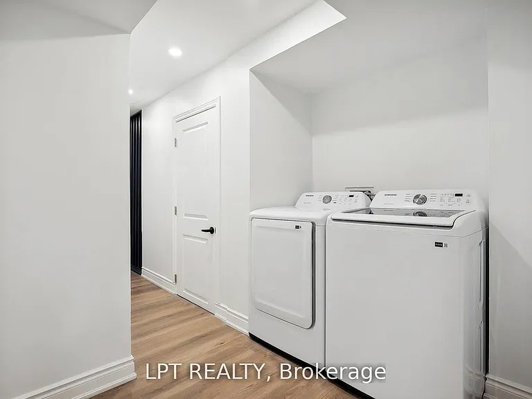 140 Springvalley Cres #LOWER — Photo 13