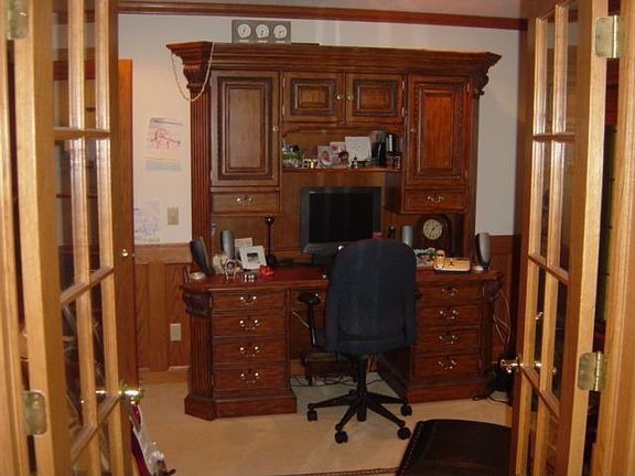 4th image of 6519 Haines Ln