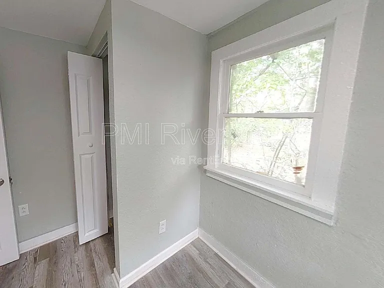 1867 W 41st St — Photo 12