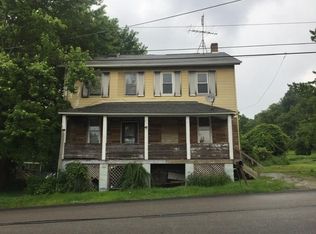 75 Roundtop Rd, Irwin, PA 15642