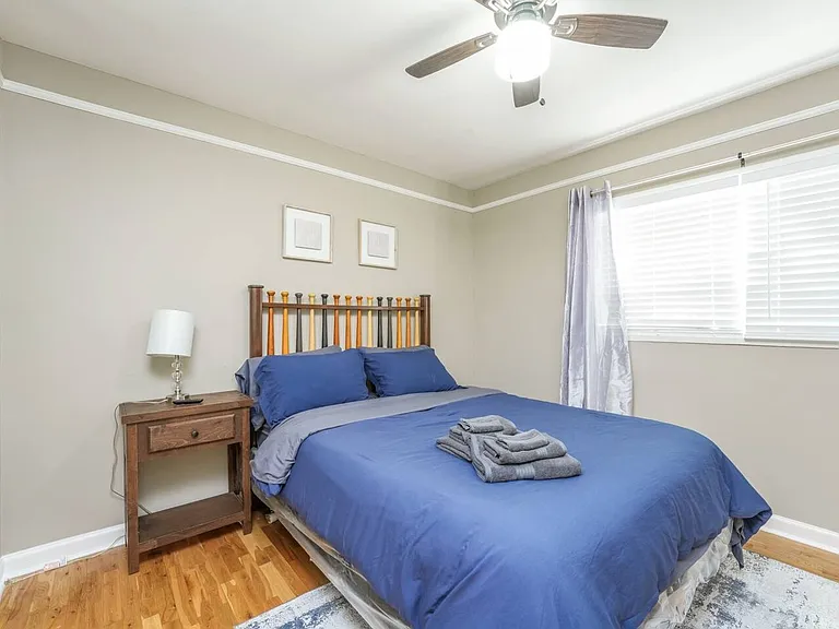 Maple Place Apartments — Photo 20