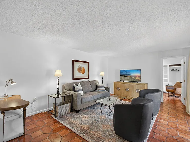 1700 Embassy Dr #103 — Photo 17
