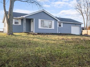 708 Beverly Dr, Hebron, IN 46341