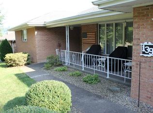 139 W 51st St, Shadyside, OH 43947