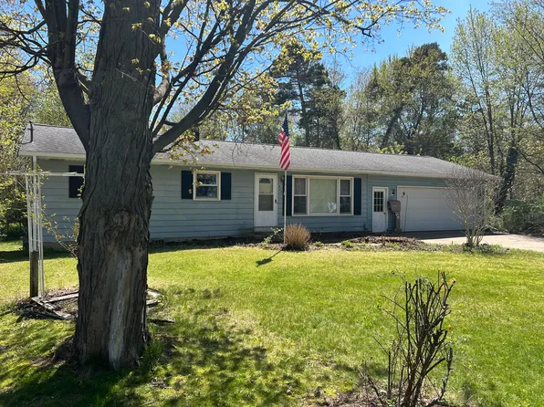 1744 State St, Holland, MI 49424