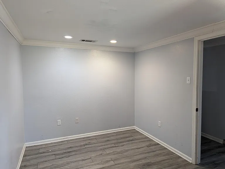 4644 Kendall Dr — Photo 5