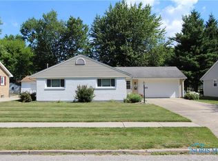 818 Cherry Ln, Waterville, OH 43566