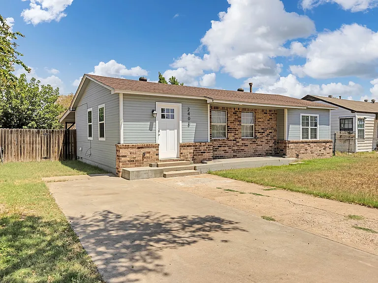 2406 Park Blvd — Photo 1