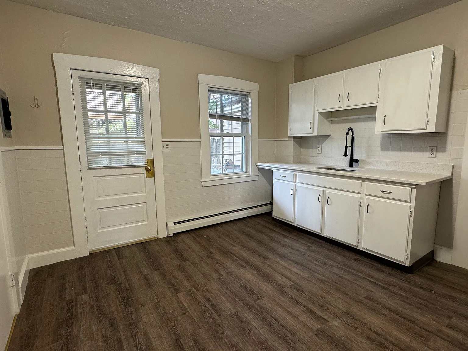 2 bed, 900 sqft, $2,495 — Photo 2