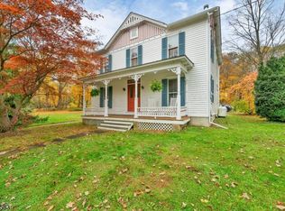 371 W Mill Rd, Long Valley, NJ 07853