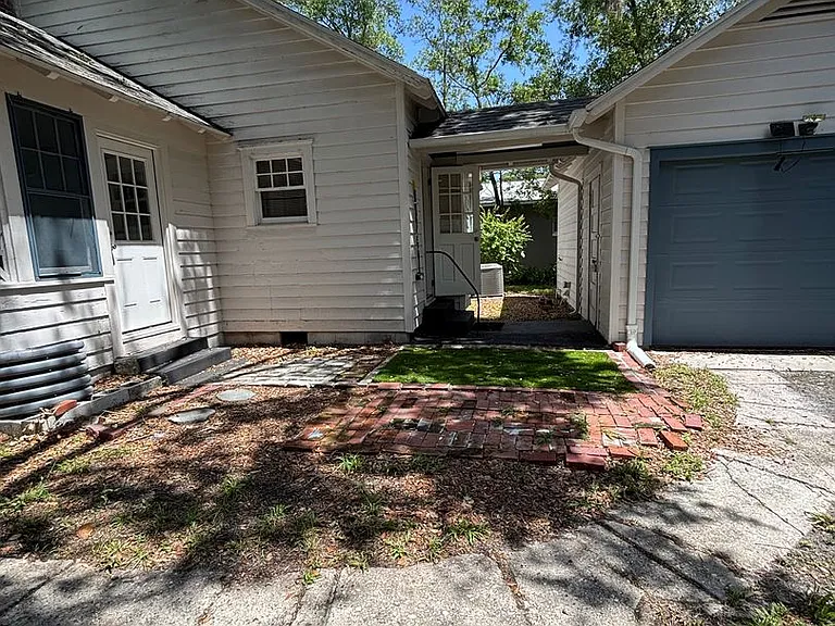 211 N Highland Ave — Photo 31