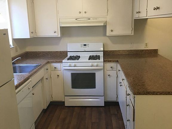 5th image of 211 Sharon Way #2