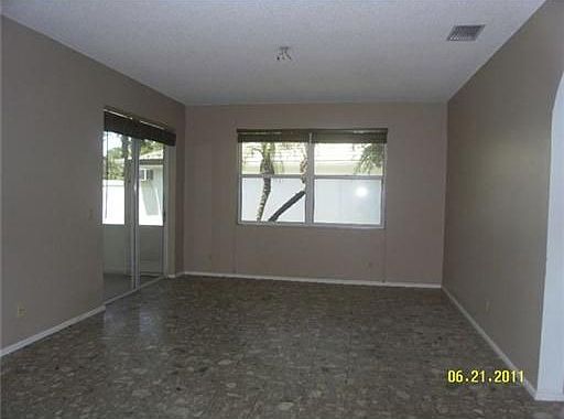4th image of 2073 SW Olympic Club Ter