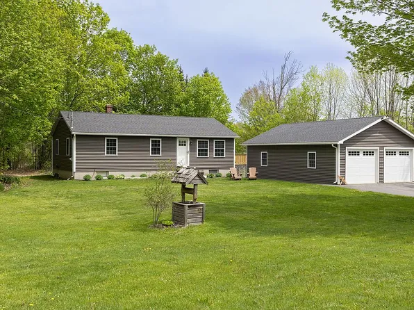 365 Hinckley Rd, Clinton, ME 04927
