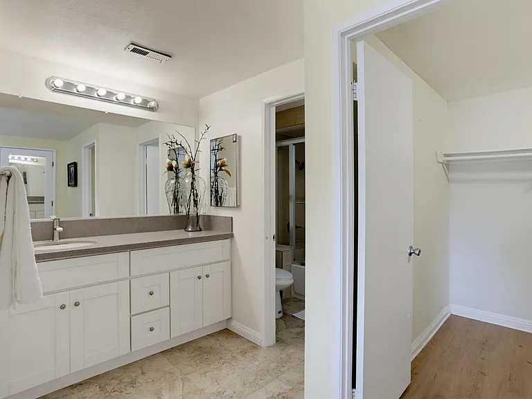2508 Navarra Dr #403 — Photo 27