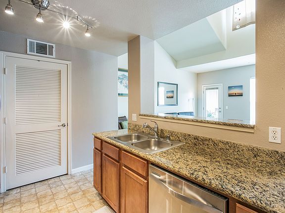 3rd image of 5350 Dunlay Dr Unit 2512