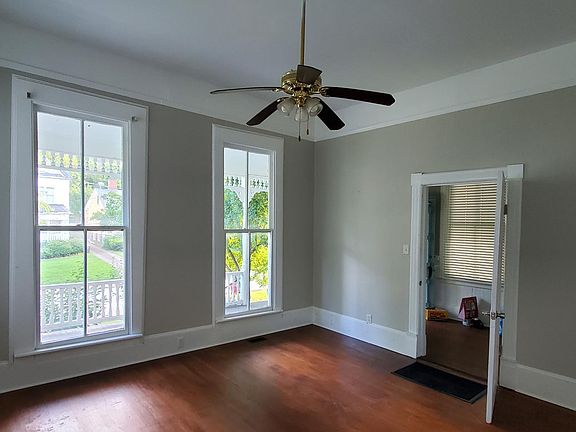 Living room (looking to foyer).