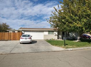 2011 W Minford St, Lancaster, CA 93536