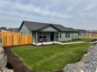 651 NE Mitchell St #166, Madras, OR 97741