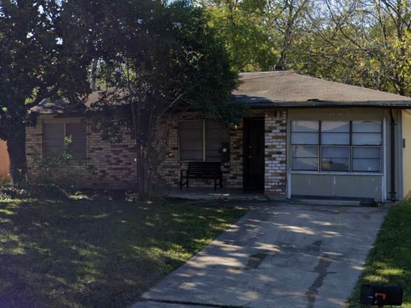 704 Horseshoe Dr