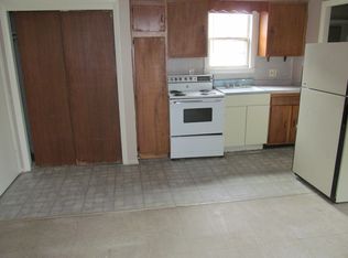 34 Blake St APT 1, Lewiston, ME 04240