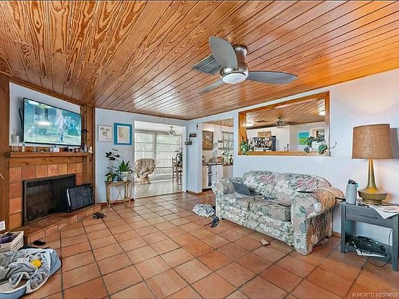 3rd image of 13793 S Indian River Dr #A