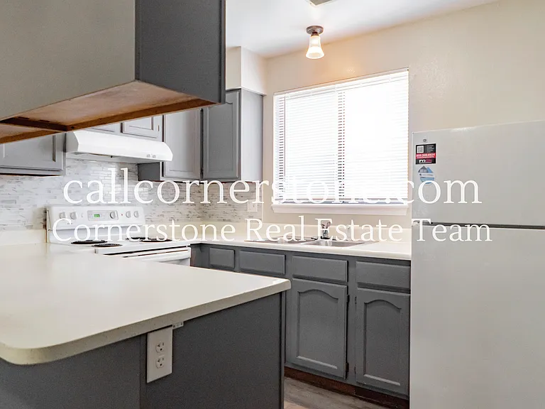 2625 E Uintah St #D — Photo 7