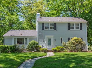 57 Grover Ln, West Caldwell, NJ 07006