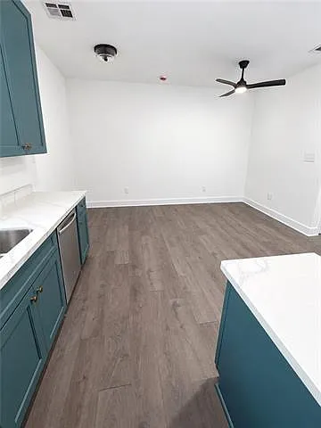2 bed, 1.5 bath, 920 sqft, $1,650 — Photo 3