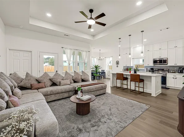16273 Jeet St, Conroe, TX 77306