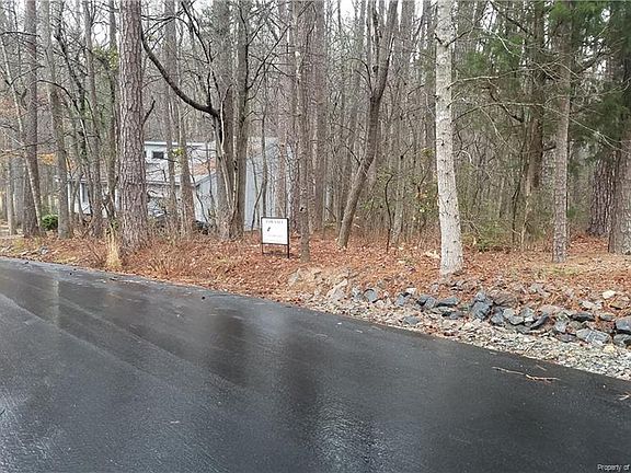2nd image of 644 Chelsea Dr