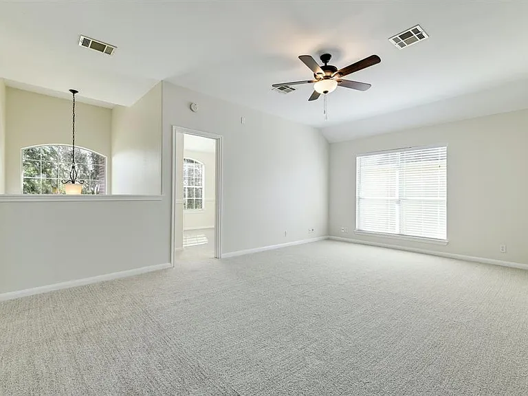 20308 Farm Pond Ln — Photo 19