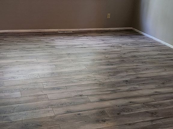 5th image of 9280 Forestview Ln N