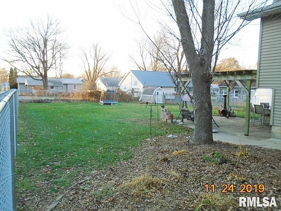 5th image of 709 Locust St