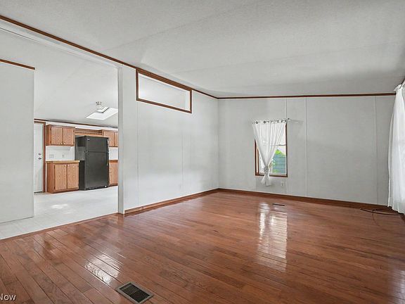 3rd image of 6620 Pleasant Ave