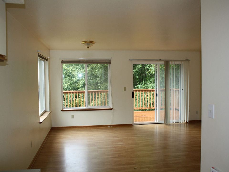2nd image of 3924 Redemption Ave SE