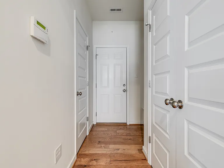 5610 Benoni Ct — Photo 12