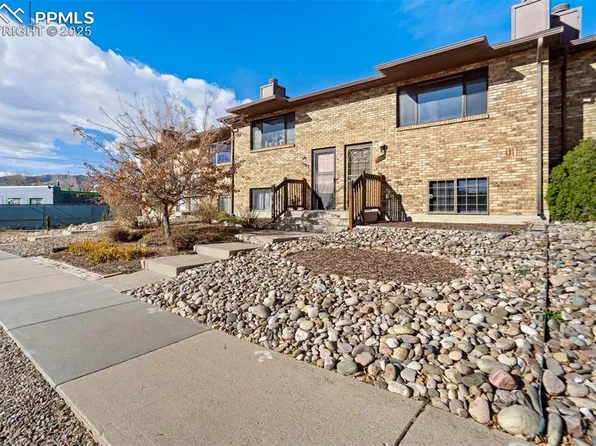 326 Mount View Ln, Colorado Springs, CO 80907