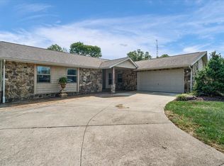 876 S Crestwood Dr, Jasper, IN 47546