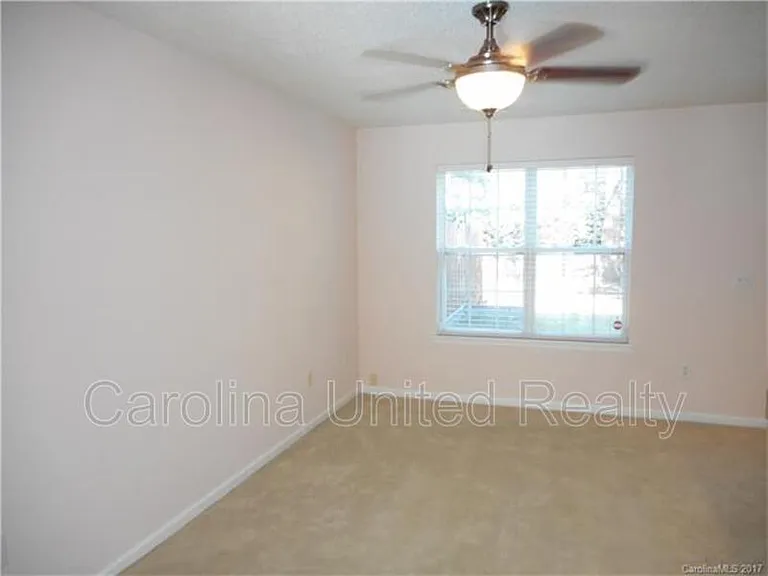 9629 Elizabeth Townes Ln — Photo 5