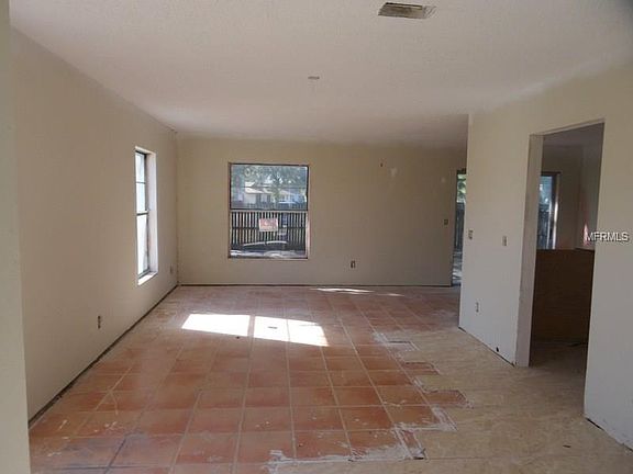 4th image of 10602 Waxberry Ct