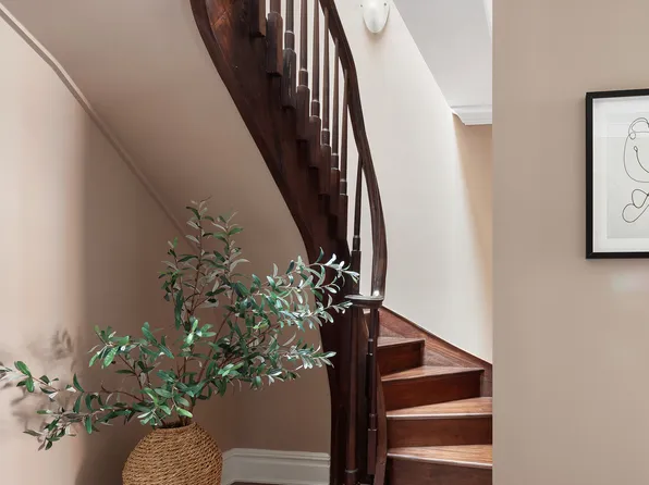 31 West 11th Street image 12 of 20