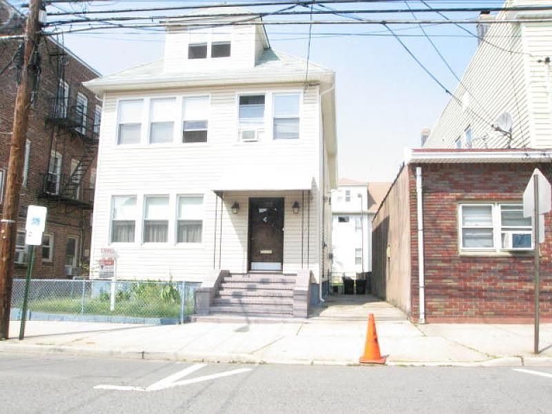 2nd image of 198 Ackerman Ave