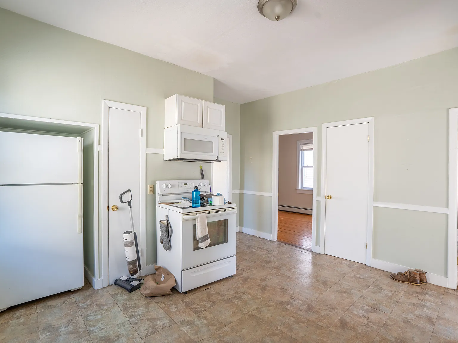 2 bed, 878 sqft, $2,000 — Photo 2