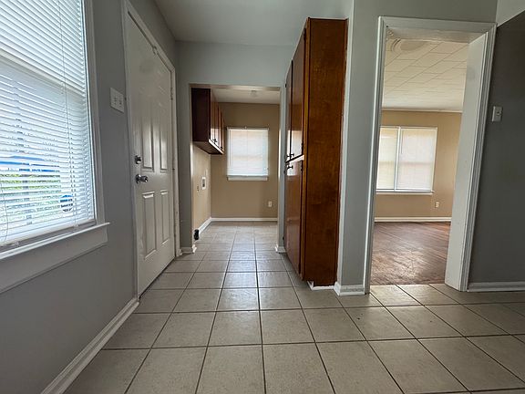 4th image of 3481 Dunn Rd